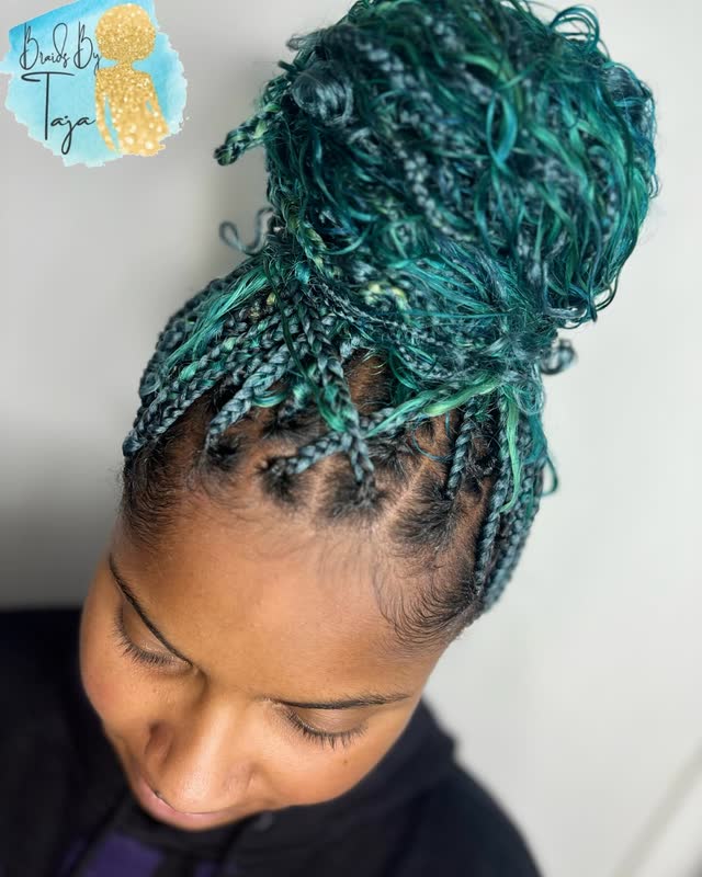 Braiding work by Taja