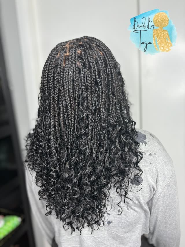 Small Knotless Midback Goddess Style Box Braids